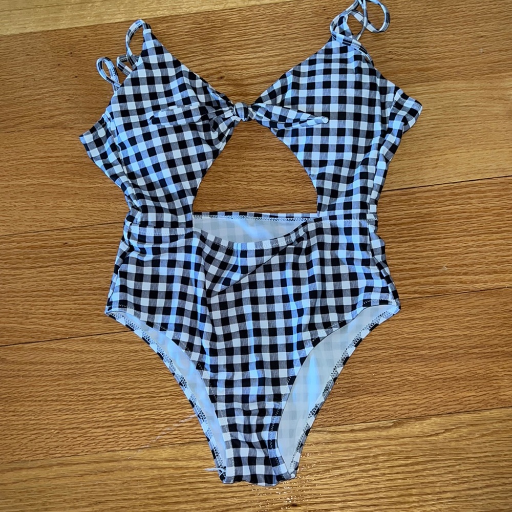 SHEIN Gingham Pattern Cut-Out One Piece Swimsuit, Size Small
